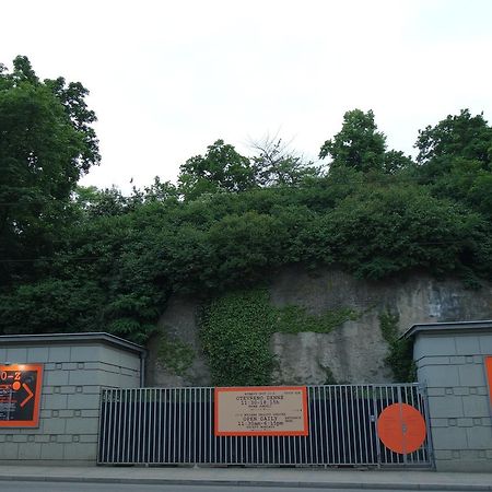 Albergue 10-Z Bunker Brno Exterior foto