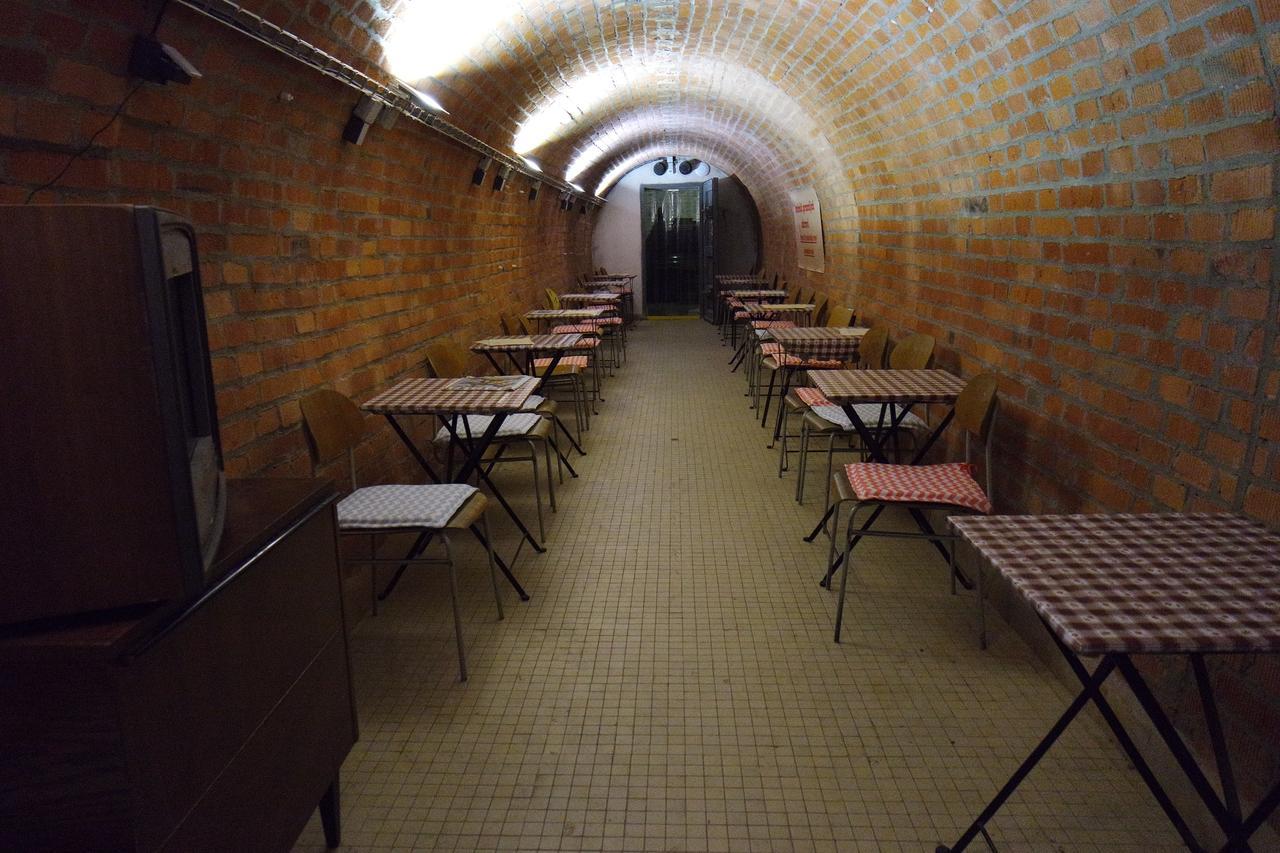 Albergue 10-Z Bunker Brno Exterior foto